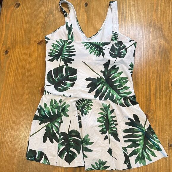 Green & White leaf swimdress women’s one piece swimwear NWOT XXL - Picture 3 of 13